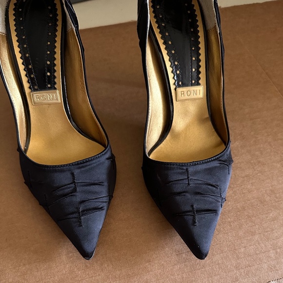 High Heel with Eel Leather. Made in Korea. Size 6.5 - Picture 4 of 6